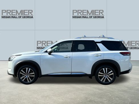 New 2025 Nissan Pathfinder Platinum image 8