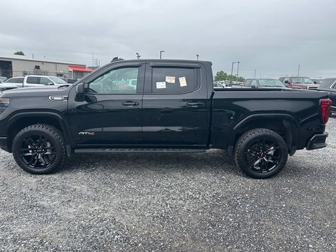 Used 2025 GMC Sierra 1500 AT4 w/ Technology Package AWD/4WD image 12