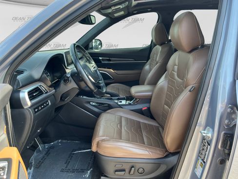Used 2021 Kia Telluride SX w/ SX Prestige Package AWD/4WD image 9