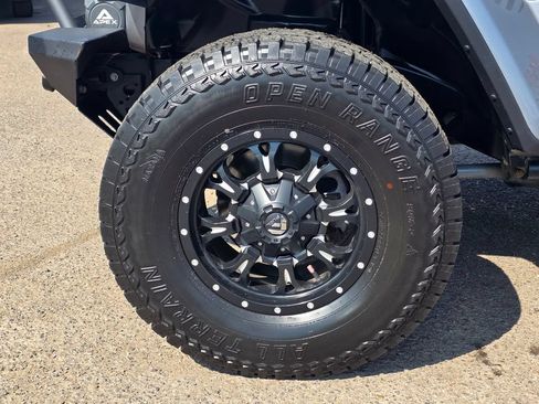 Used 2020 Jeep Wrangler Unlimited Rubicon w/ LED Lighting Group AWD/4WD image 36