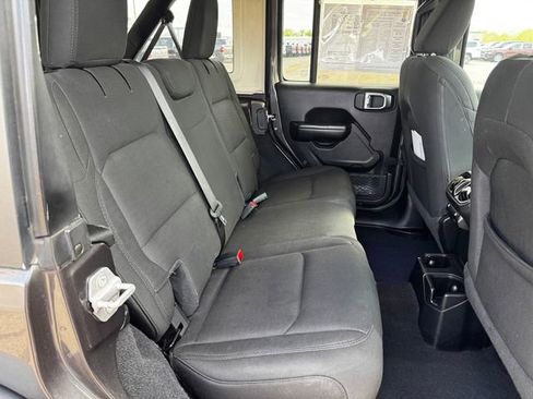 Used 2020 Jeep Wrangler Unlimited Sport S AWD/4WD image 16