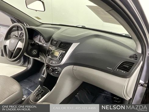 Used 2017 Hyundai Accent SE image 30