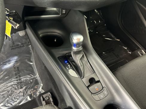 Used 2019 Toyota C-HR XLE image 17