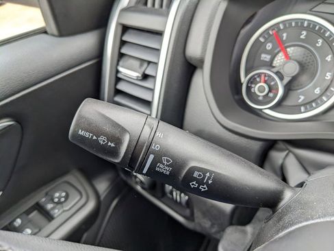 New 2026 RAM 1500 4x4 Crew Cab image 54