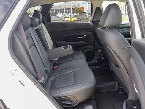 Used 2025 Hyundai Tucson Limited image 10