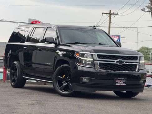 Used 2019 Chevrolet Suburban LT AWD/4WD image 3