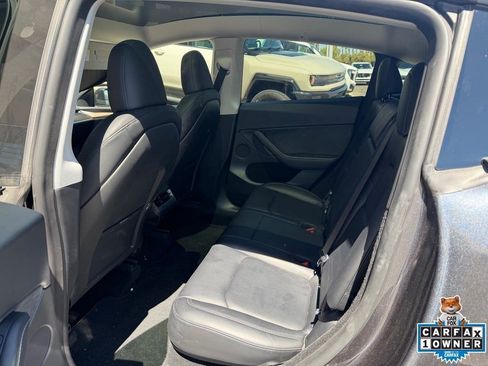 Used 2025 Tesla Model Y Long Range RWD image 6