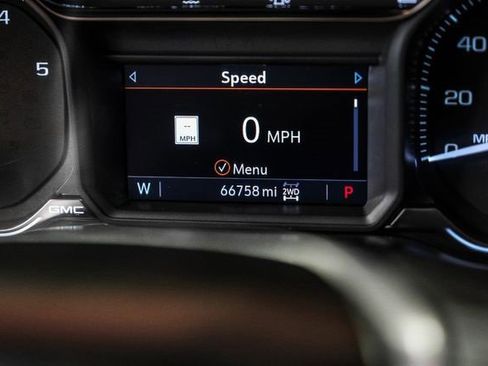 Used 2021 GMC Sierra 2500 SLT w/ SLT Premium Package image 17