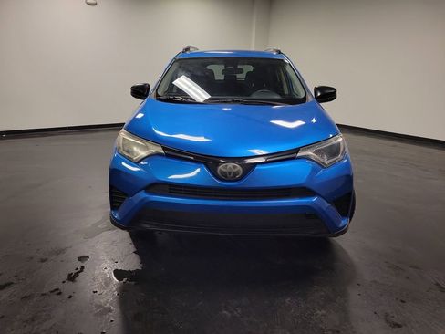 Used 2017 Toyota RAV4 LE image 2