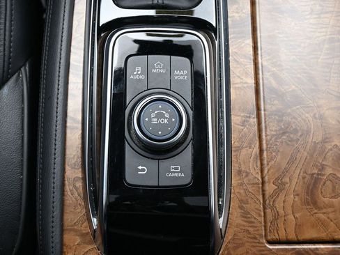 Used 2022 Nissan Armada SL RWD image 23