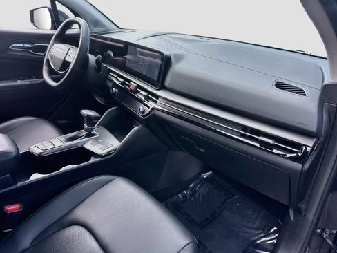 Certified 2026 Kia Sportage SX FWD image 31