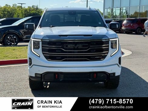 Used 2024 GMC Sierra 1500 AT4 w/ AT4 Premium Package AWD/4WD image 2