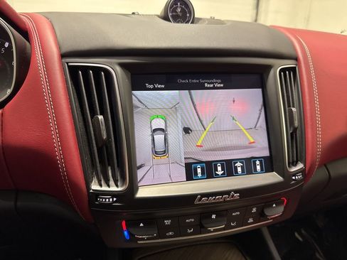 Used 2019 Maserati Levante GTS image 29