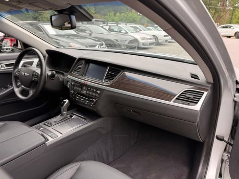 Used 2015 Hyundai Genesis 3.8 RWD image 20