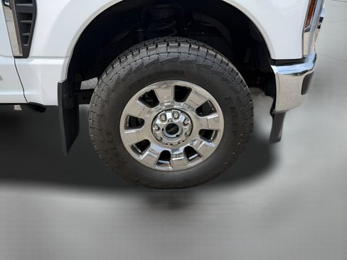 Certified 2024 Ford F350 Lariat w/ Lariat Ultimate Package AWD/4WD image 38