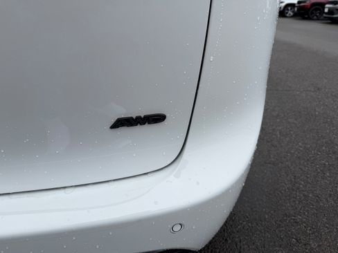 New 2026 Chrysler Pacifica Select image 11