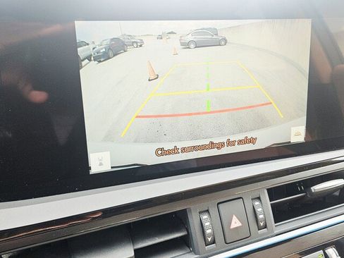 Used 2023 Lexus ES 300h w/ Premium Package FWD image 18