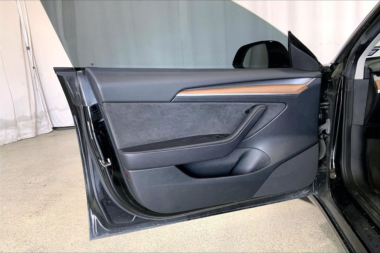 Used 2023 Tesla Model 3 Standard Range RWD image 21