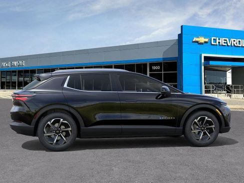 New 2026 Chevrolet Equinox EV LT image 5