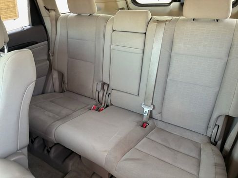 Used 2011 Jeep Grand Cherokee Laredo image 19