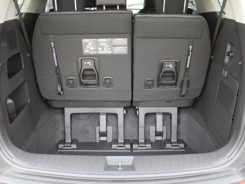 New 2026 Kia Carnival EX FWD image 12
