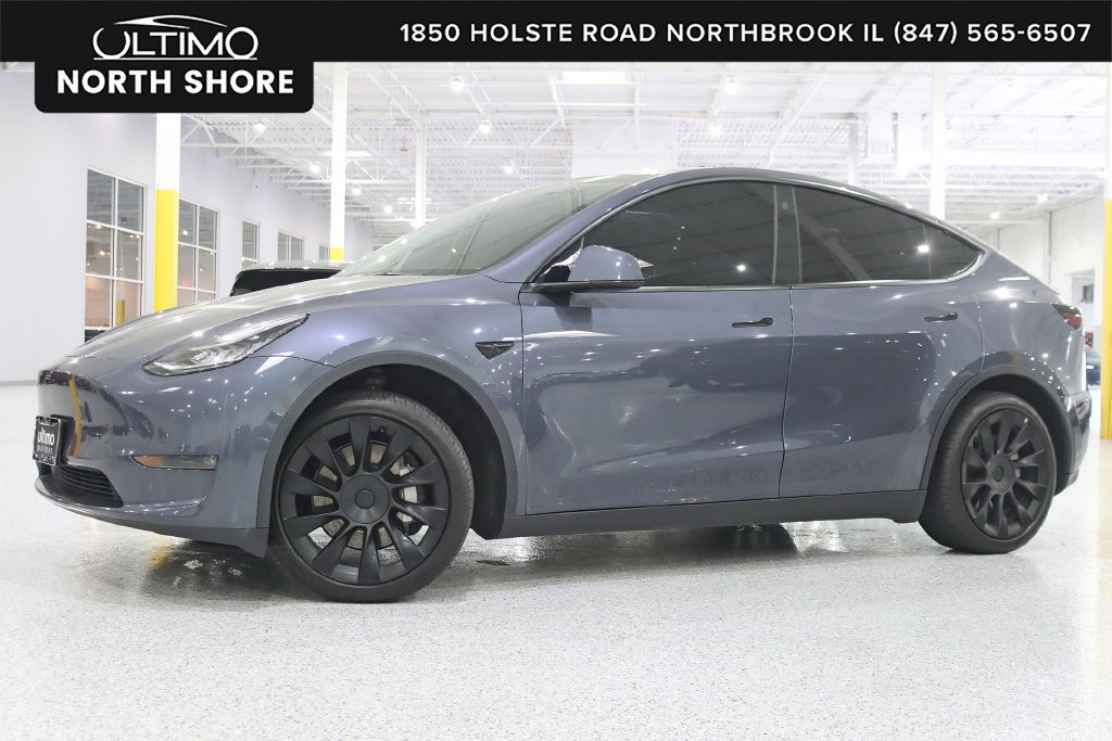 Used 2023 Tesla Model Y Long Range AWD/4WD image 1