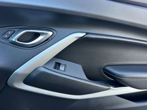 Used 2018 Chevrolet Camaro SS image 18