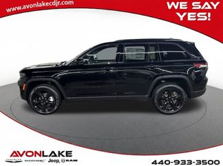 New 2025 Jeep Grand Cherokee Limited w/ Black Appearance Package video 2
