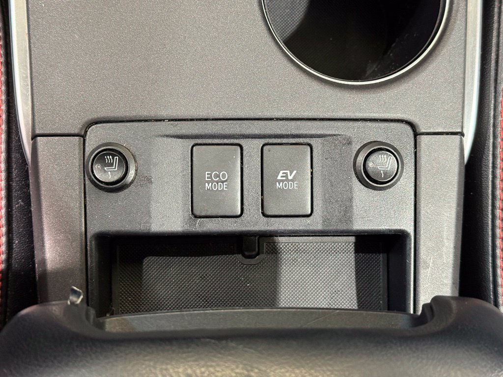 Used 2016 Toyota Camry SE w/ Moonroof Package FWD image 28