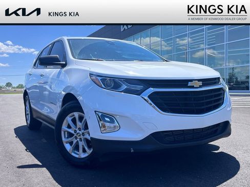 Used 2020 Chevrolet Equinox LS w/ LS Convenience Package FWD image 1