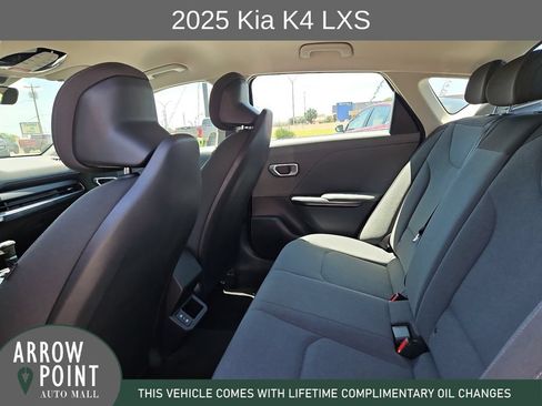 Used 2025 Kia K4 FWD image 18