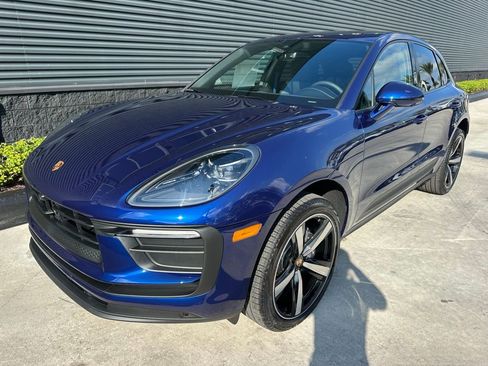 Used 2026 Porsche Macan AWD/4WD image 7