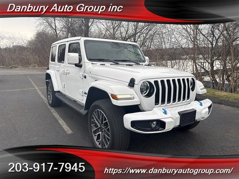 Used 2023 Jeep Wrangler Unlimited Sahara image 8