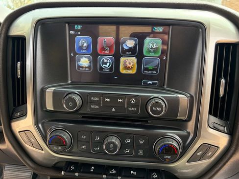 Used 2018 Chevrolet Silverado 1500 LT w/ All Star Edition AWD/4WD image 21