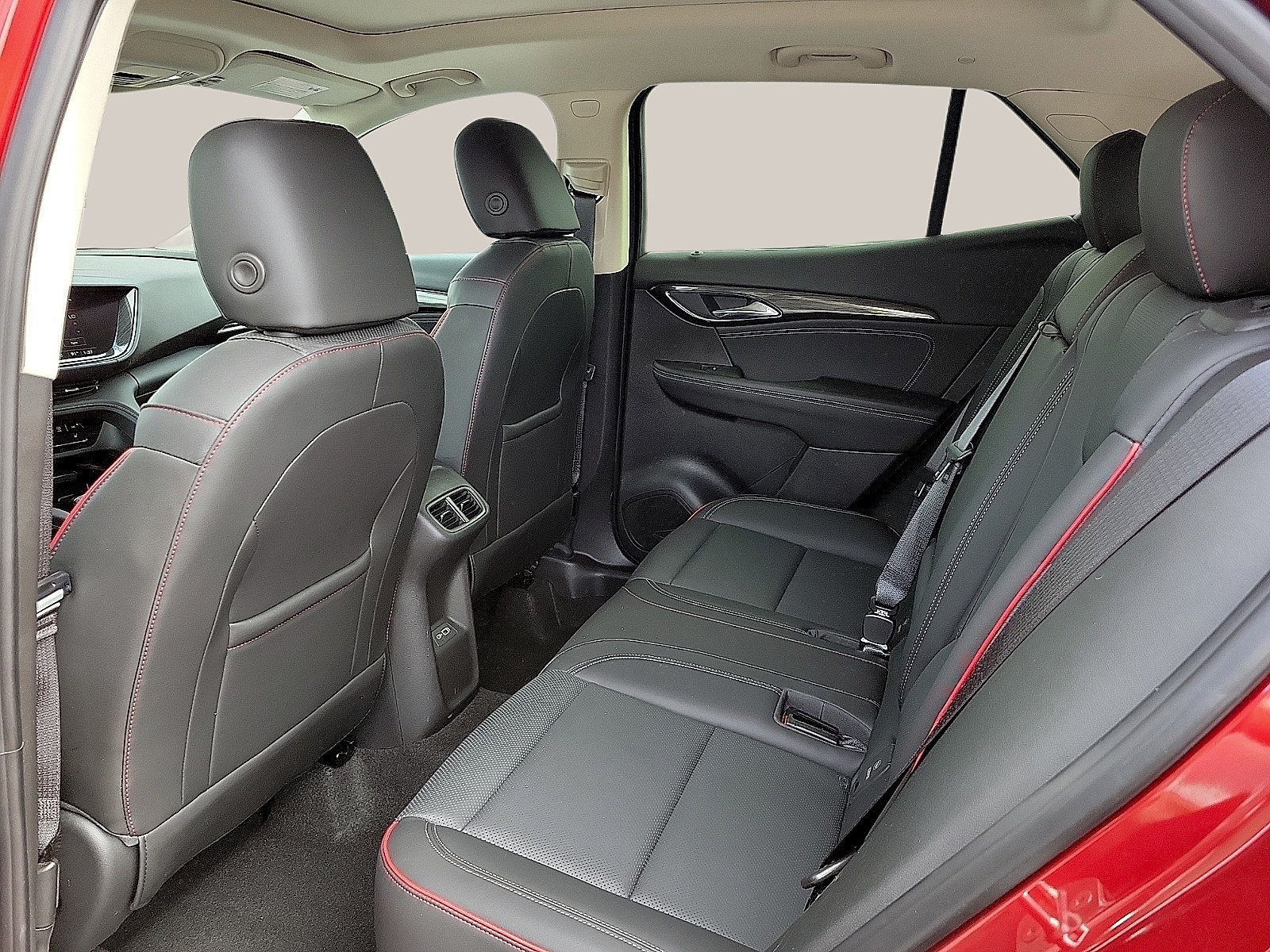 Used 2022 Buick Envision Essence w/ Sport Touring Package FWD image 9