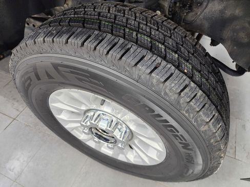 Used 2021 Ford F250 XL w/ STX Appearance Package image 3