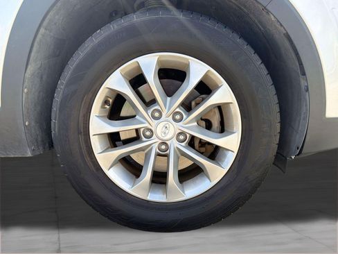 Used 2020 Hyundai Santa Fe SE FWD image 11