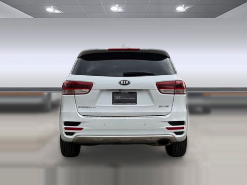 Used 2016 Kia Sorento SX image 10