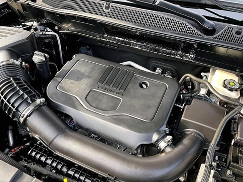 Used 2024 Chevrolet Blazer LT image 32