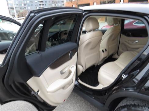 Certified 2022 Mercedes-Benz GLC 300 GLC 300 4MATIC image 20