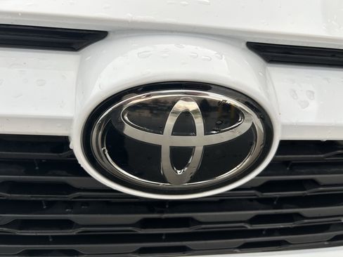Certified 2025 Toyota RAV4 XLE image 9