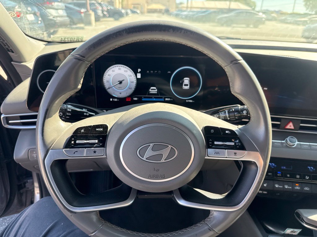 Used 2025 Hyundai Elantra SEL FWD image 18