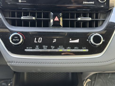 Used 2021 Toyota Corolla SE image 20