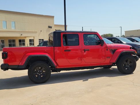 Used 2021 Jeep Gladiator Sport AWD/4WD image 6