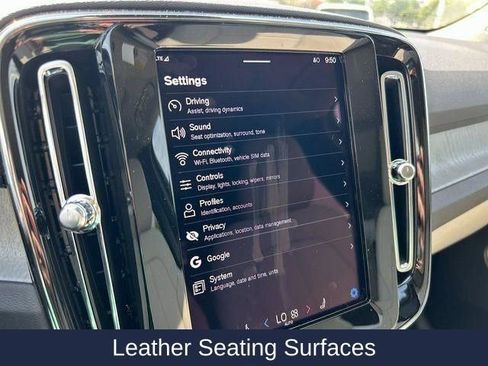 New 2025 Volvo XC40 B5 Ultra w/ Protection Package image 31