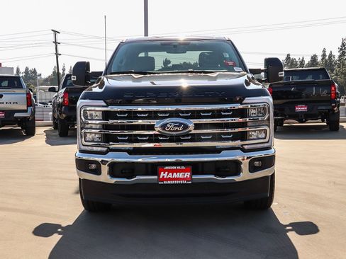 Used 2025 Ford F250 Lariat AWD/4WD image 2