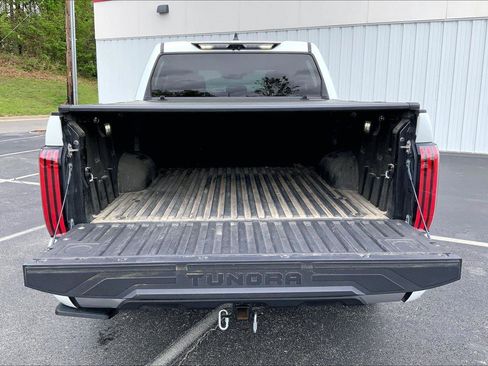 Used 2024 Toyota Tundra Limited AWD/4WD image 27