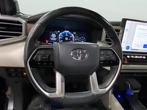 Used 2024 Toyota Sequoia Capstone AWD/4WD image 30