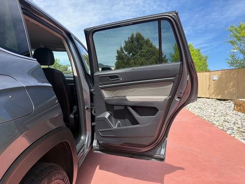Used 2023 Volkswagen Atlas SE w/ Black Wheel Package AWD/4WD image 31