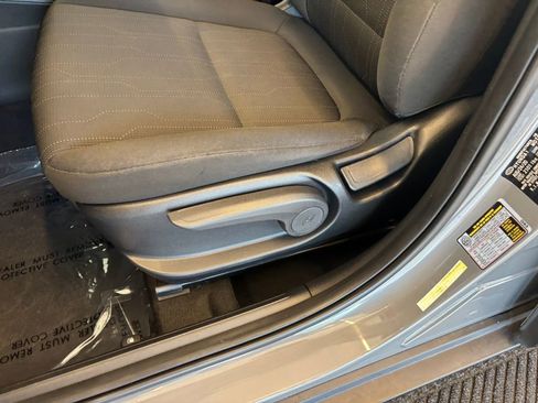 Used 2021 Hyundai Venue SE FWD image 13